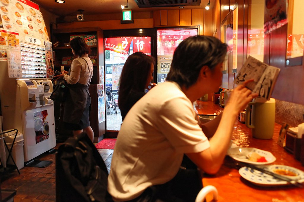 21008159dd200.jpg