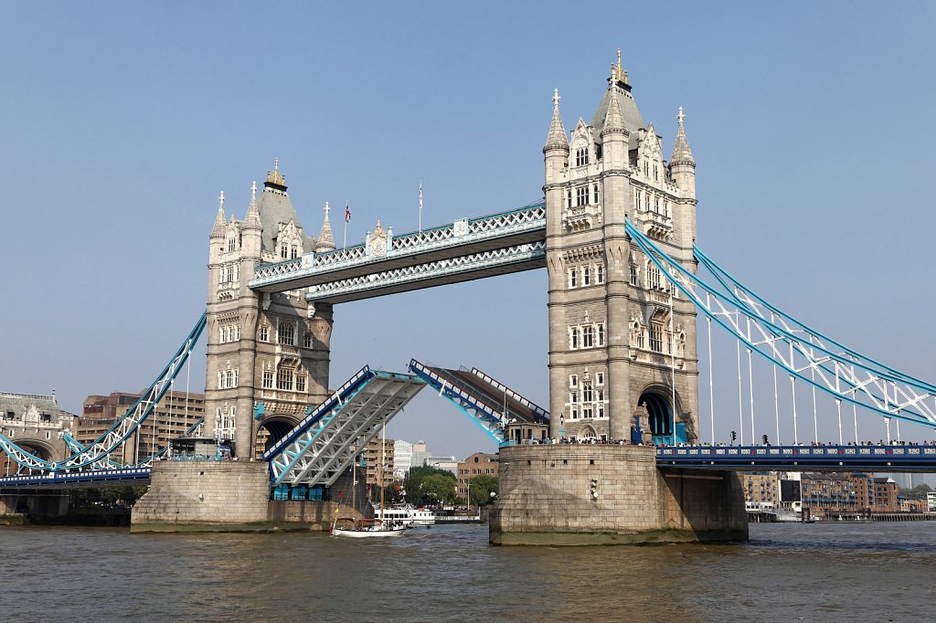 21104080d039.jpg