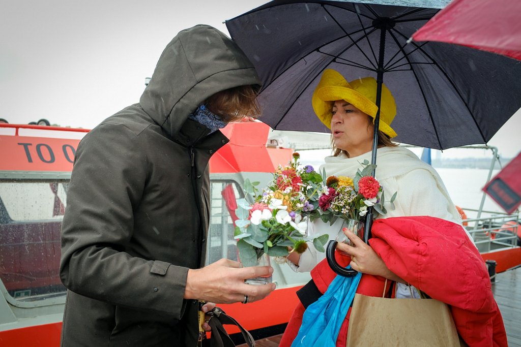22010089dp131.jpg