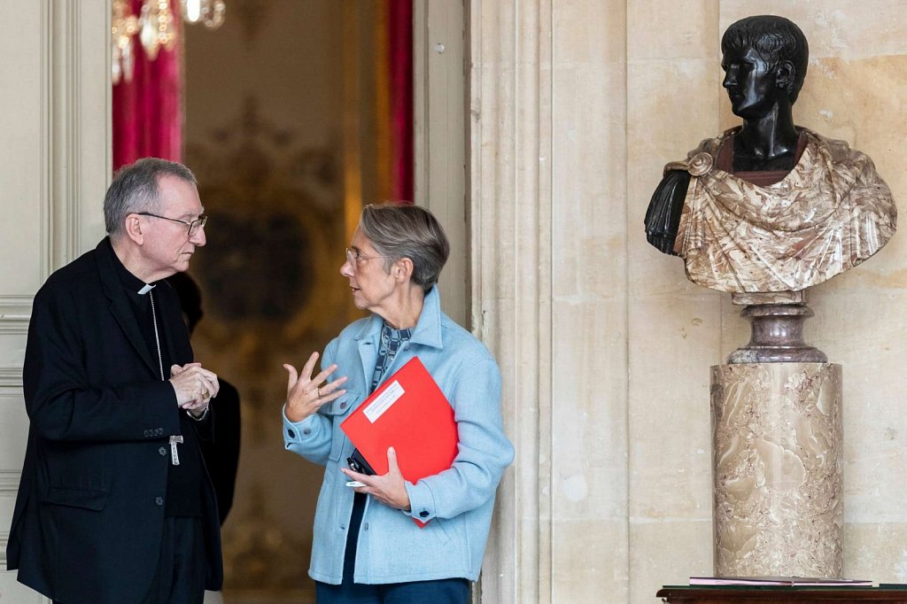 Visite de son Eminence le cardinal Pietro PAROLIN, Secrétaire d’Etat du Saint-Siège le Jeudi 27 octobre 2022 à l'Hôtel de Matignon.